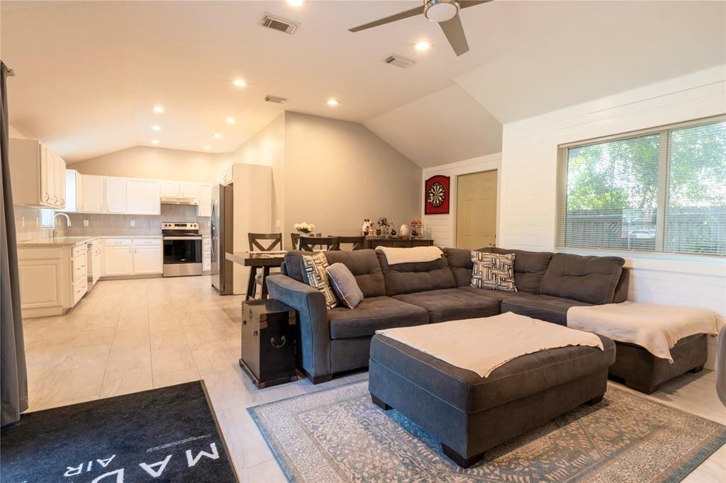 GOLDEN GATE - Residential