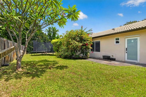 Tiny photo for 9404 NW 37TH Court, Coral Springs, FL 33065 (MLS # B26059863)