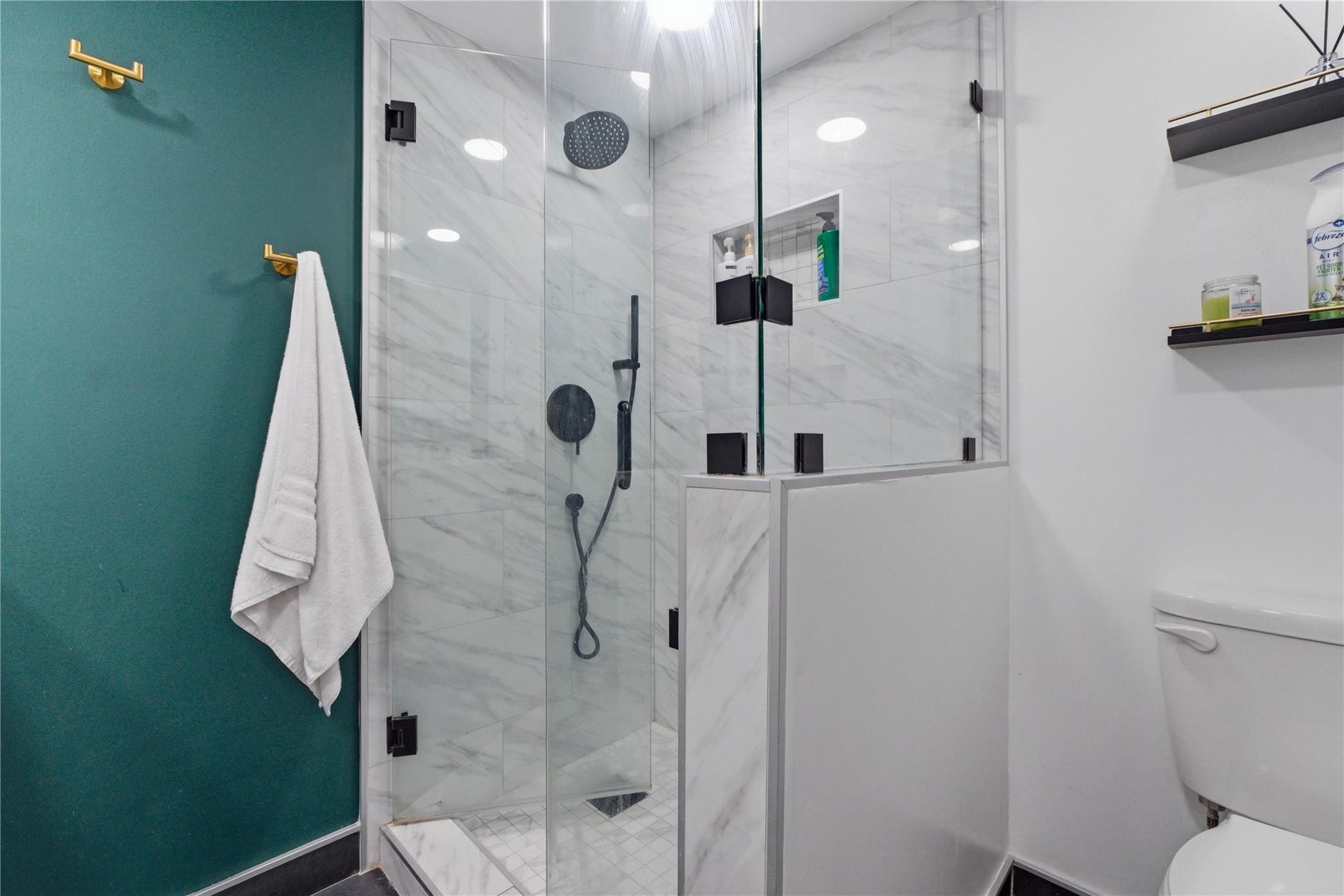 VILLAGE OF SANDALWOOD LAK - Residential