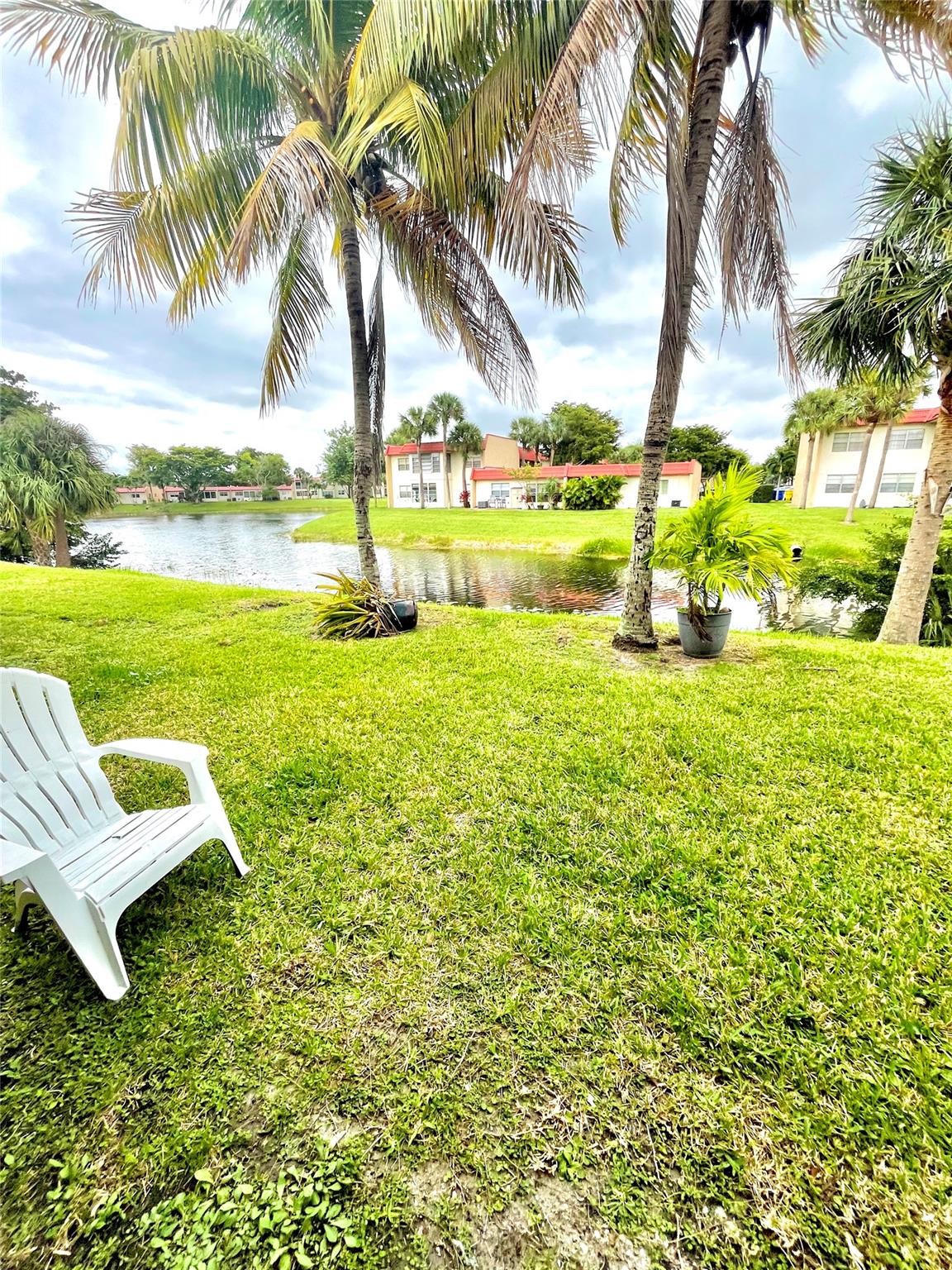 Palm Beach Grande - Residential