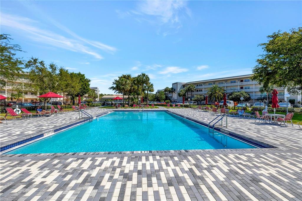 WYNMOOR VILLAGE - Residential