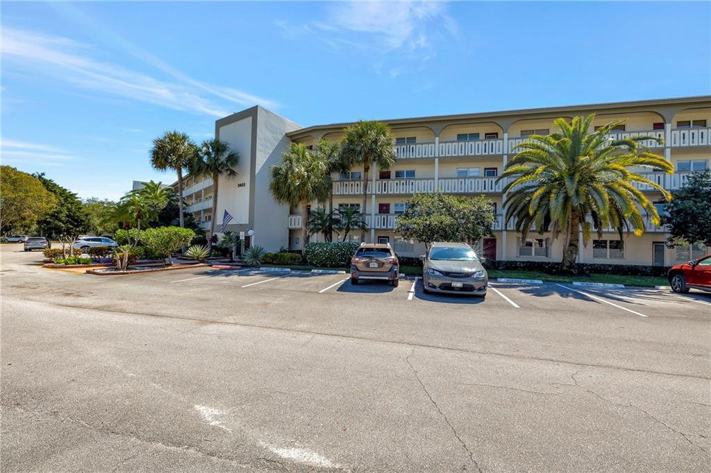WYNMOOR VILLAGE - Residential