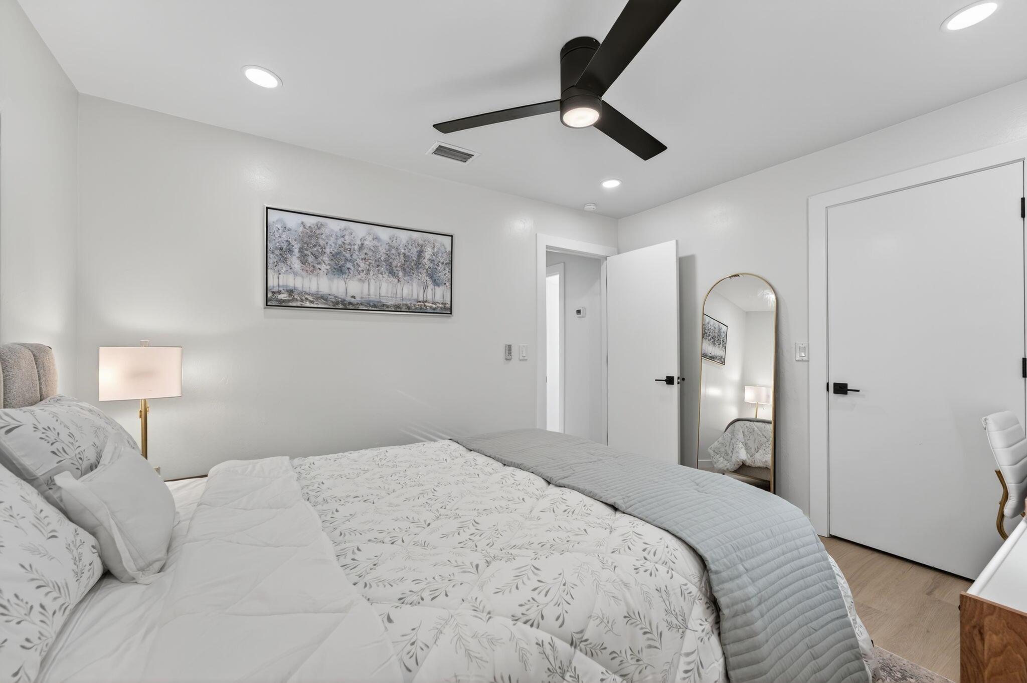 TROPIC ISLE - Residential Lease