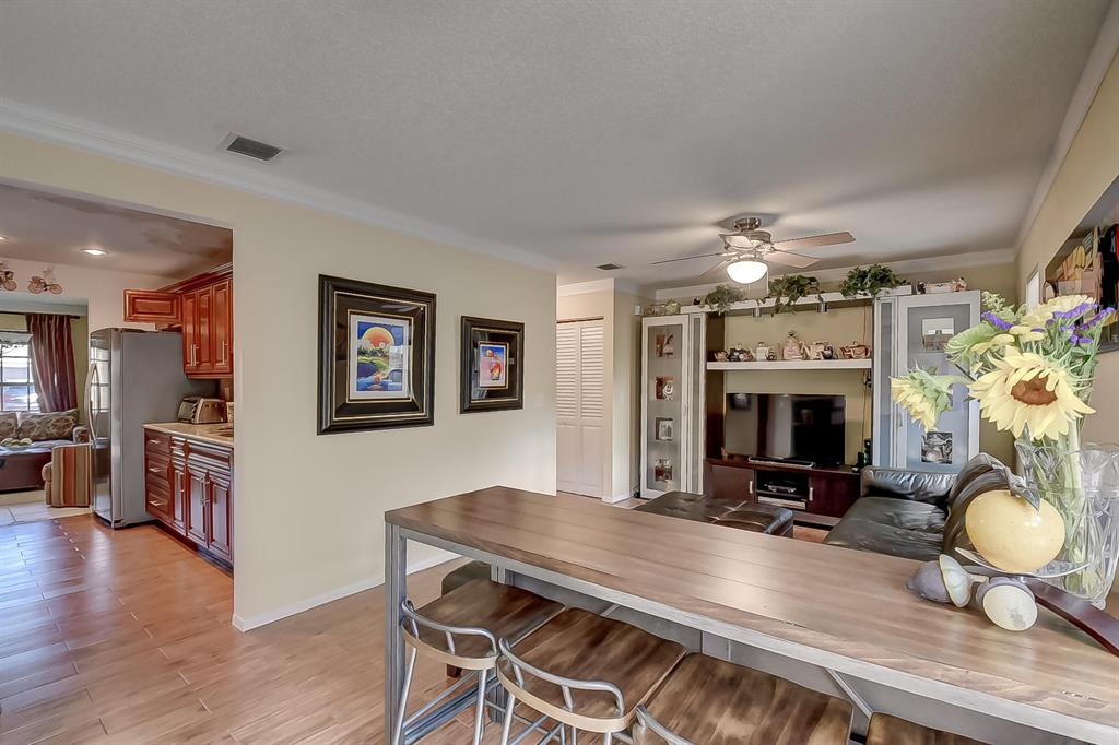 HILLSBORO COUNTRY CLUB...Meadow Lakes - Residential