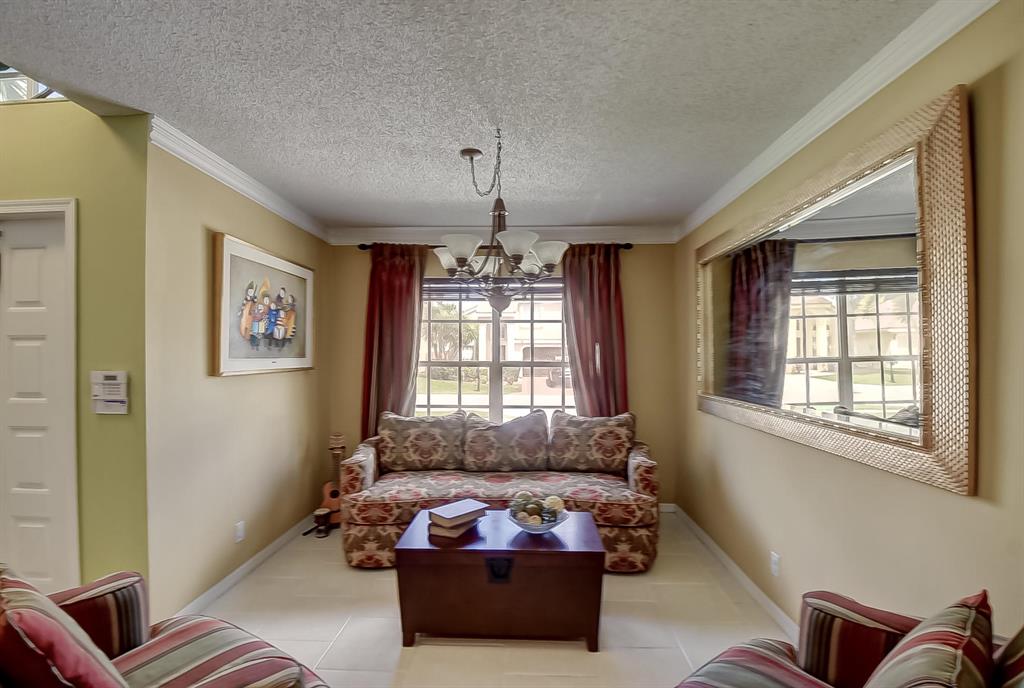 HILLSBORO COUNTRY CLUB...Meadow Lakes - Residential