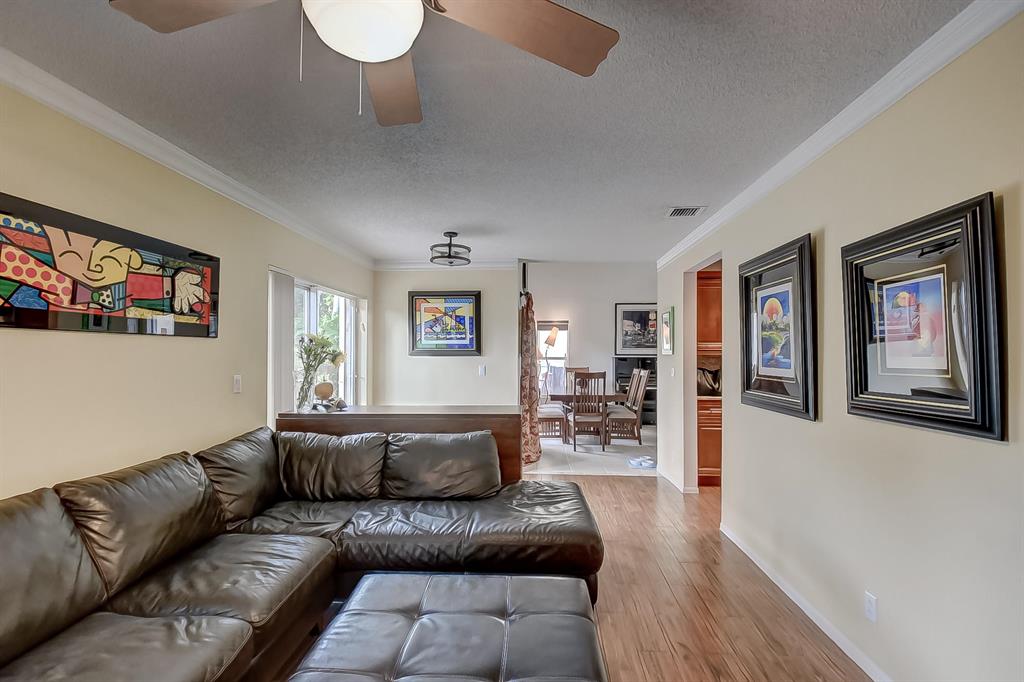 HILLSBORO COUNTRY CLUB...Meadow Lakes - Residential