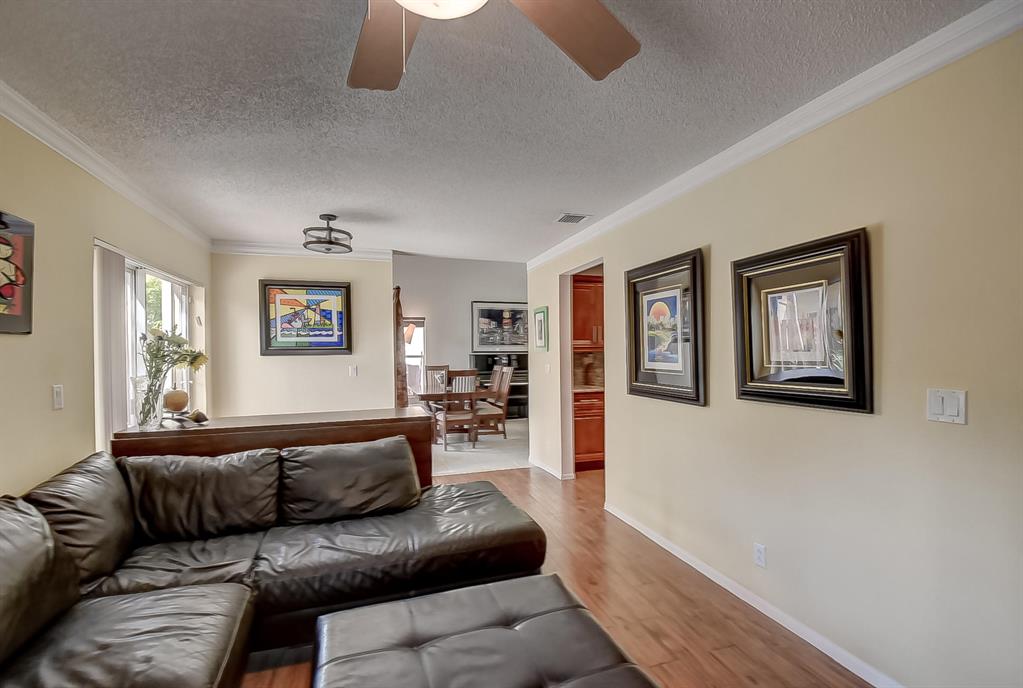 HILLSBORO COUNTRY CLUB...Meadow Lakes - Residential