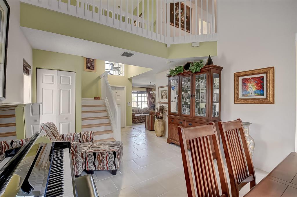 HILLSBORO COUNTRY CLUB...Meadow Lakes - Residential