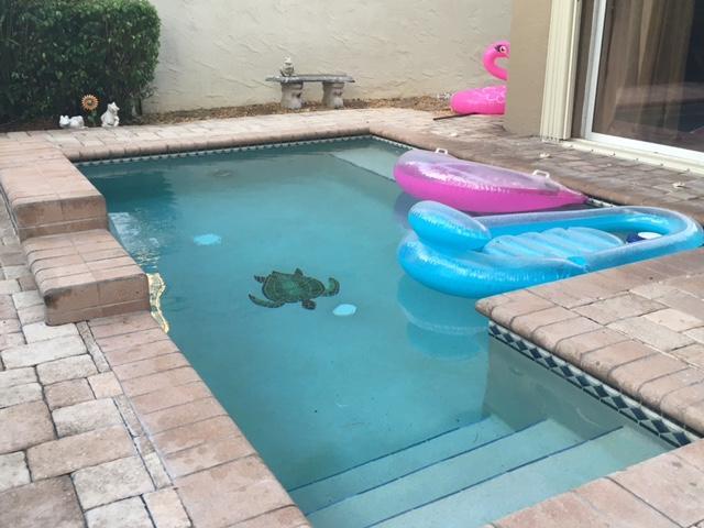 HILLSBORO COUNTRY CLUB...Meadow Lakes - Residential