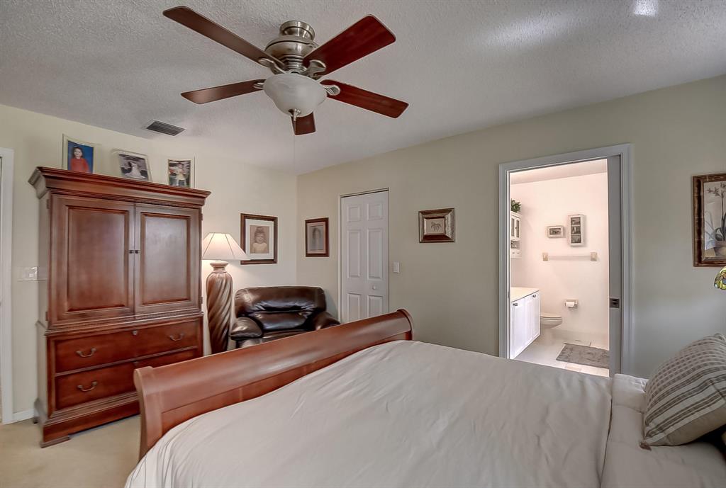 HILLSBORO COUNTRY CLUB...Meadow Lakes - Residential