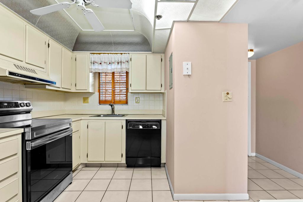 Photo of 3001 W Rolling Hills Circle #301, Davie, FL 33328 (MLS # B26012656)