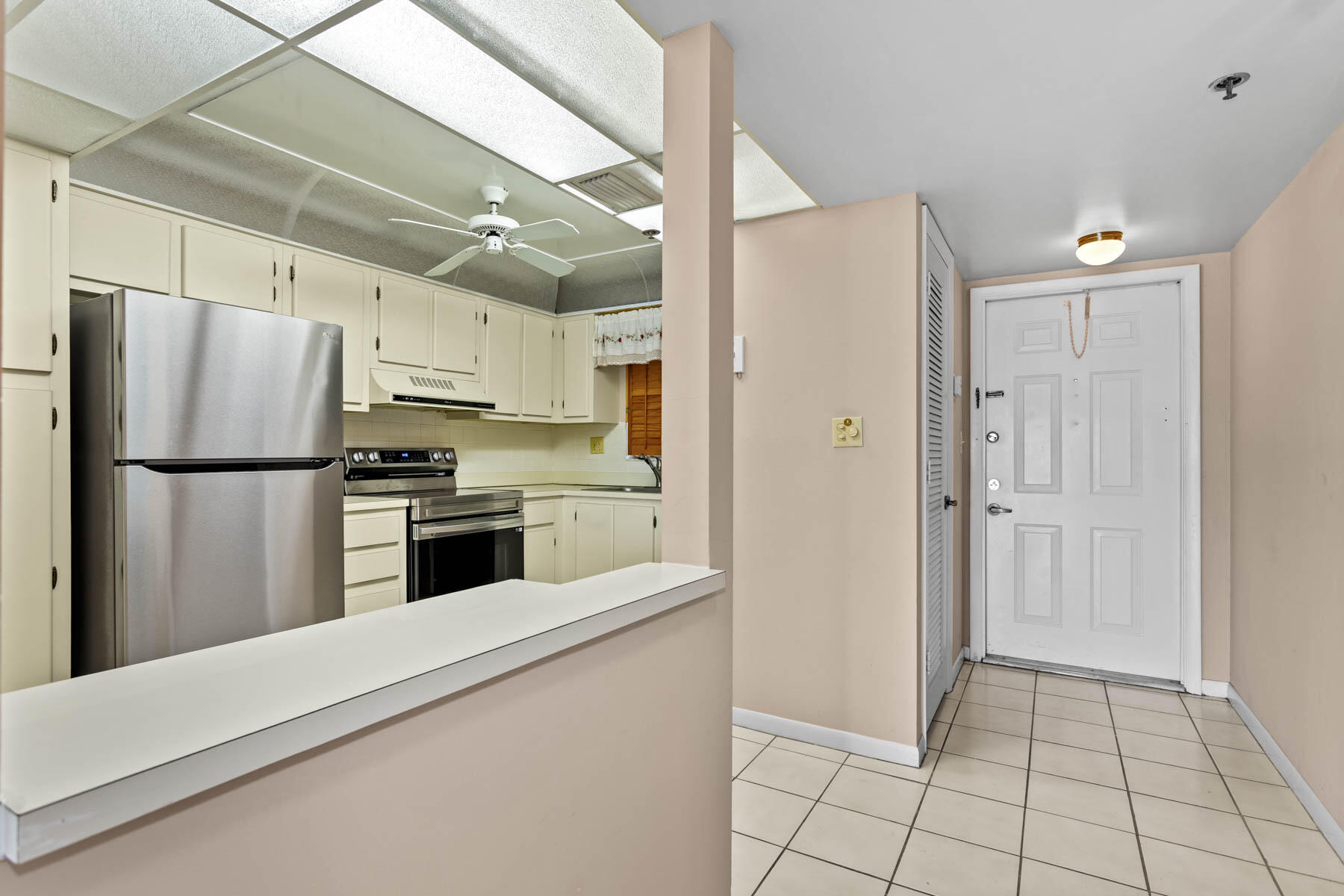 ROLLING HILLS GOLF AND - Residential