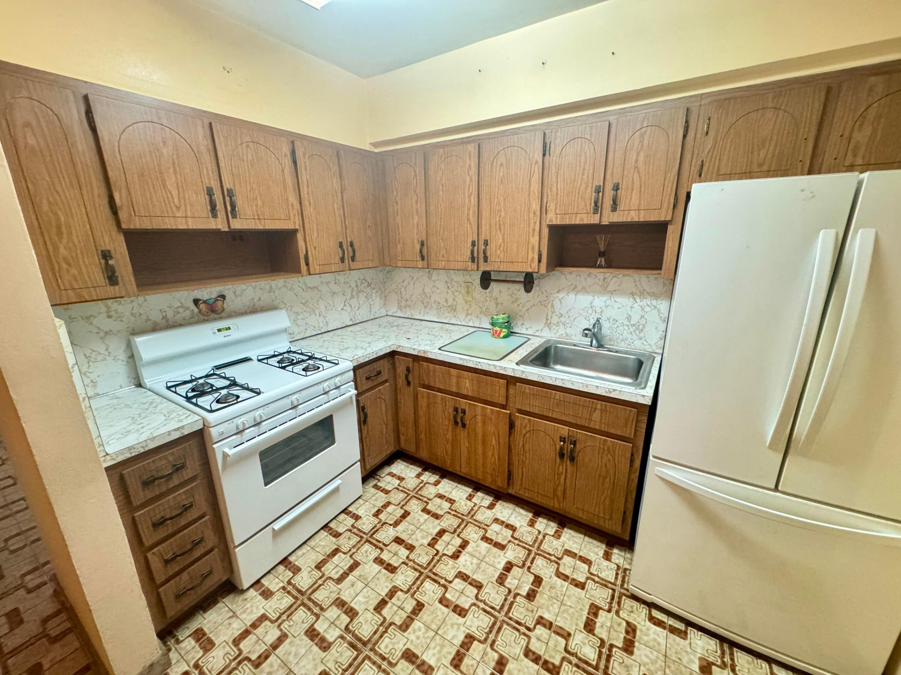 TRAIL GRANADA ADDN - Residential