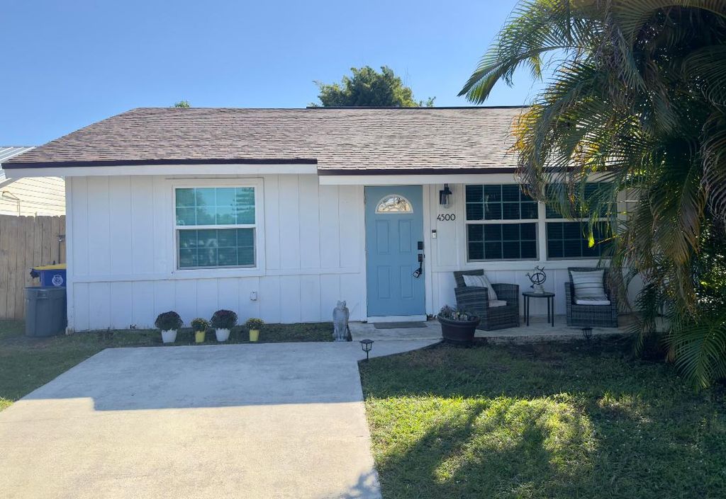 Photo of 4500 SE Salvatori Road, Stuart, FL 34997 (MLS # R11118933)