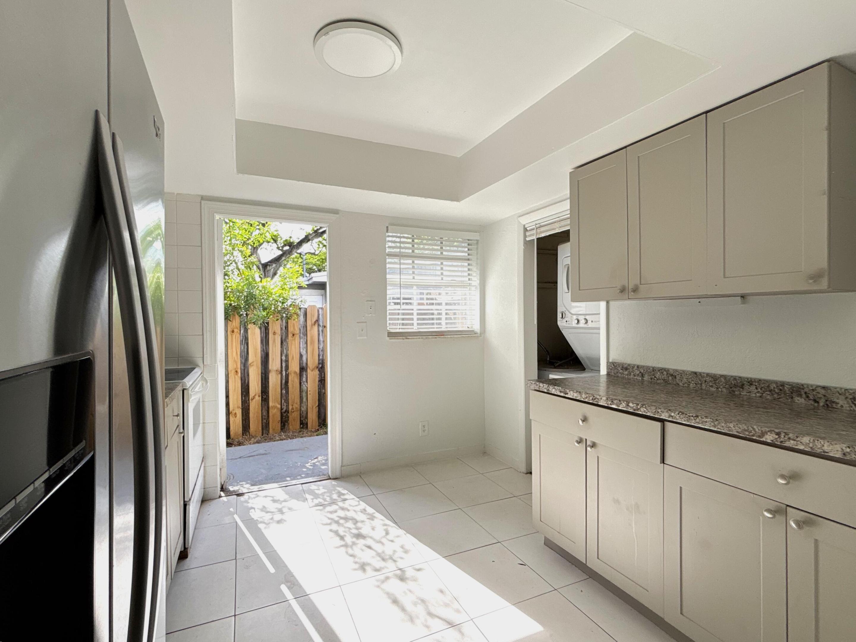 FAIRVIEW AMENDED PLAT - Residential Lease