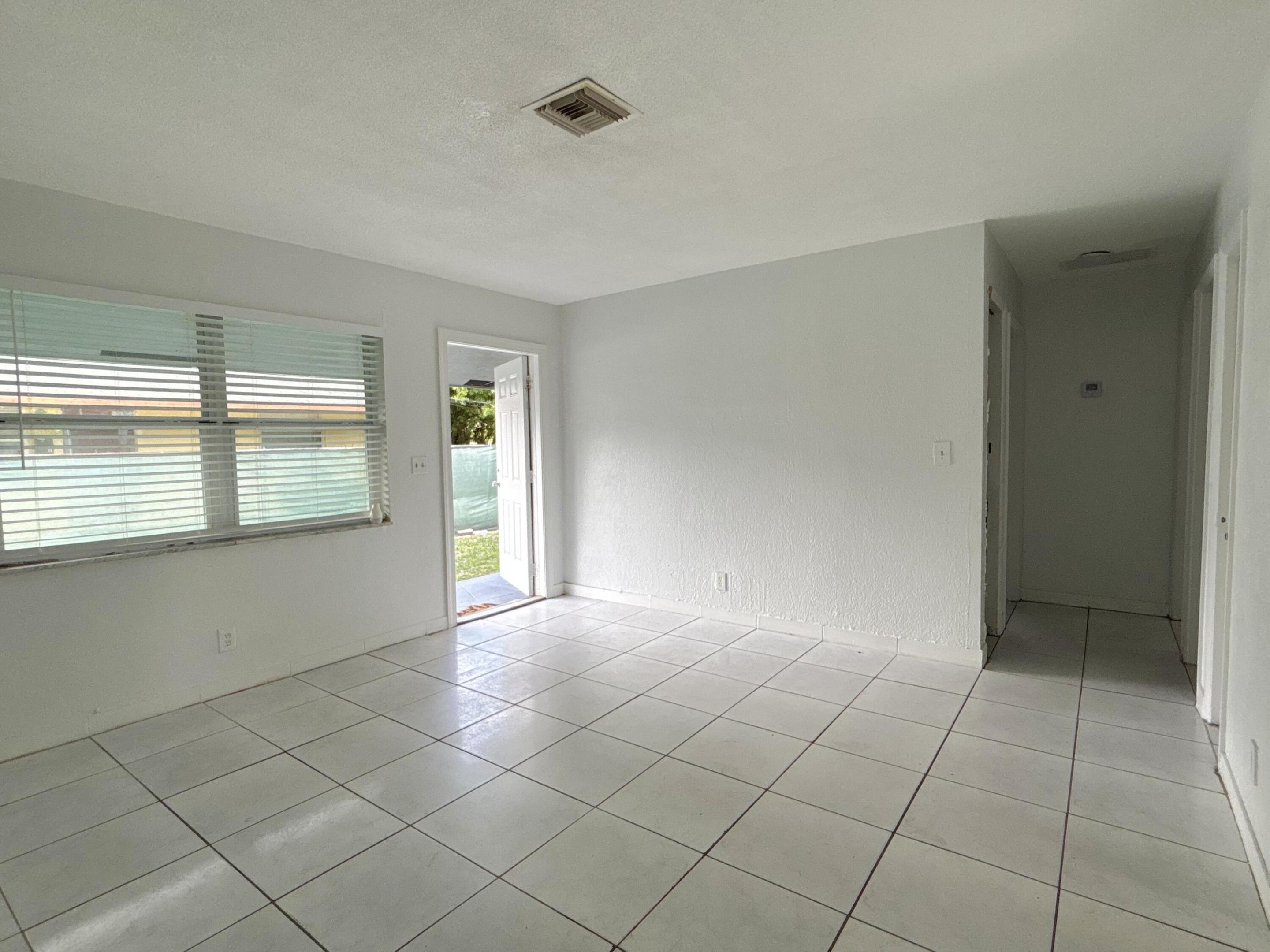 FAIRVIEW AMENDED PLAT - Residential Lease