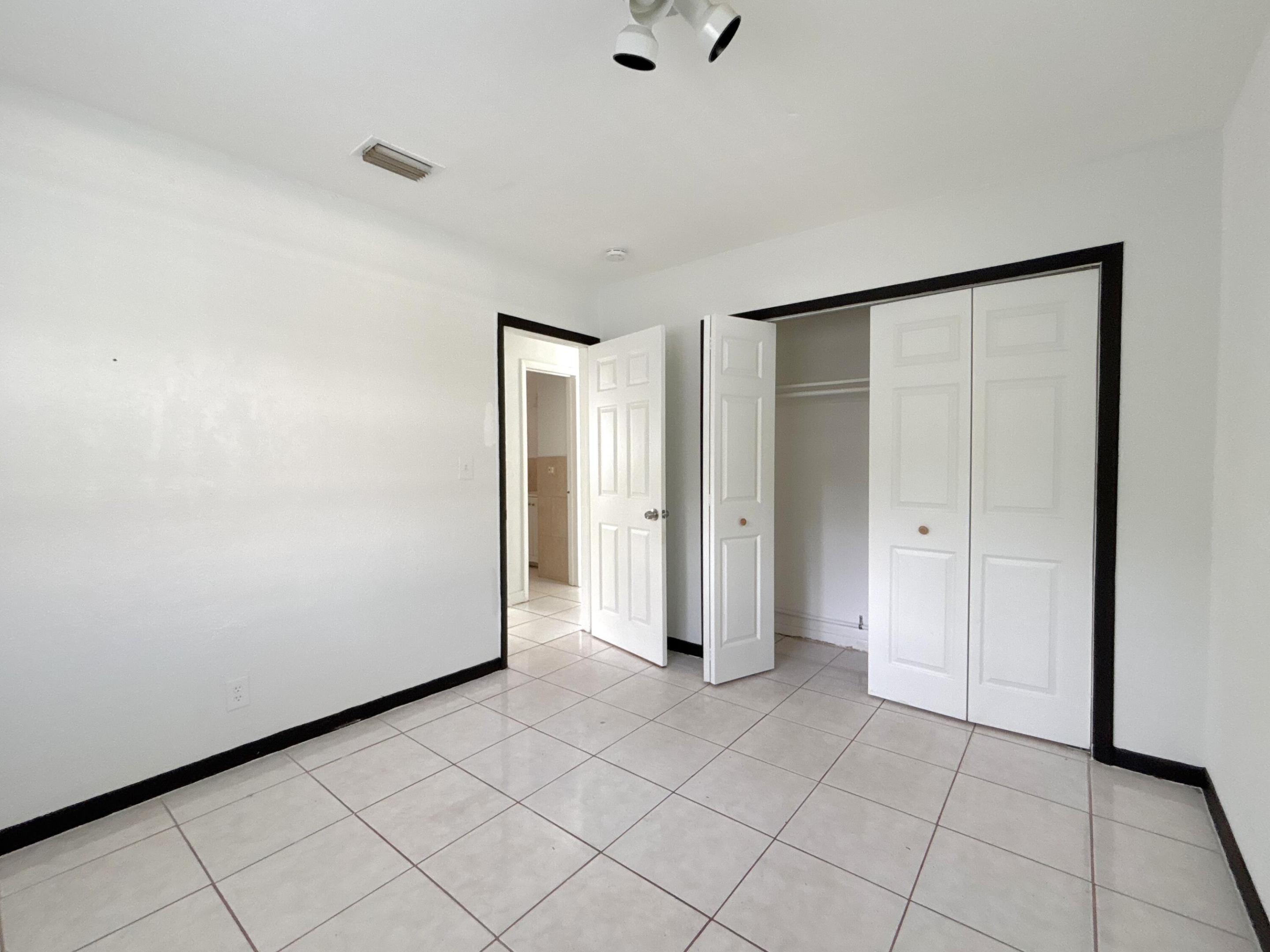 FAIRVIEW AMENDED PLAT - Residential Lease