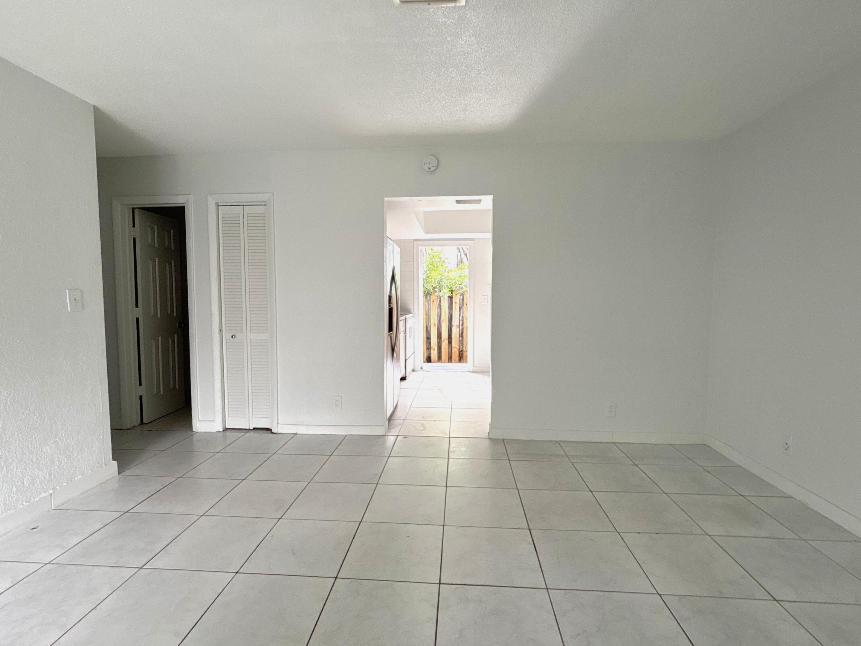 FAIRVIEW AMENDED PLAT - Residential Lease