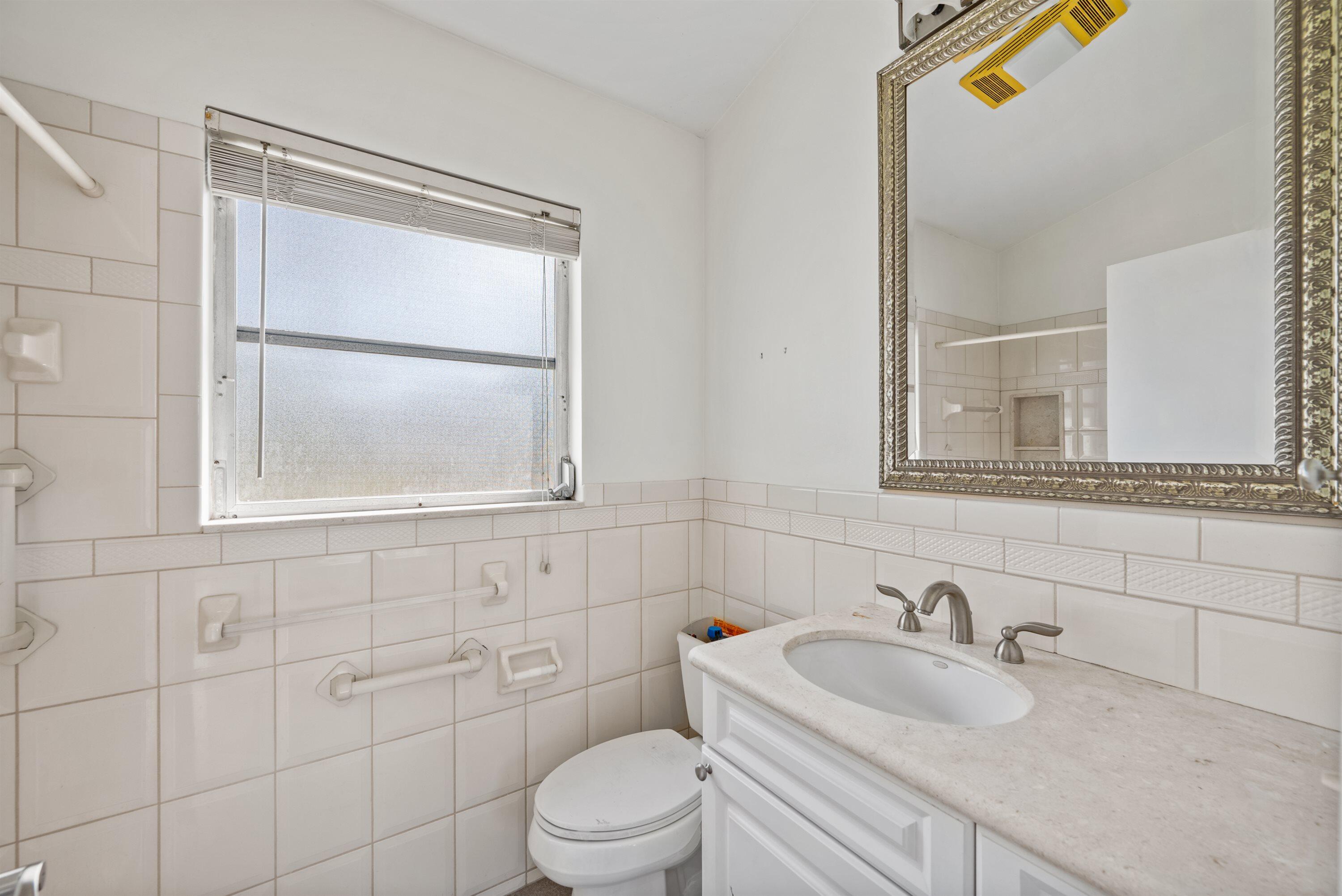 LAKE OSBORNE ESTATES - Residential