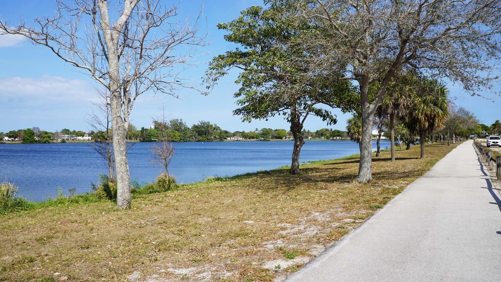 Photo of 5160 Lake Osborne Drive, Lake Worth Beach, FL 33461 (MLS # R11165277)