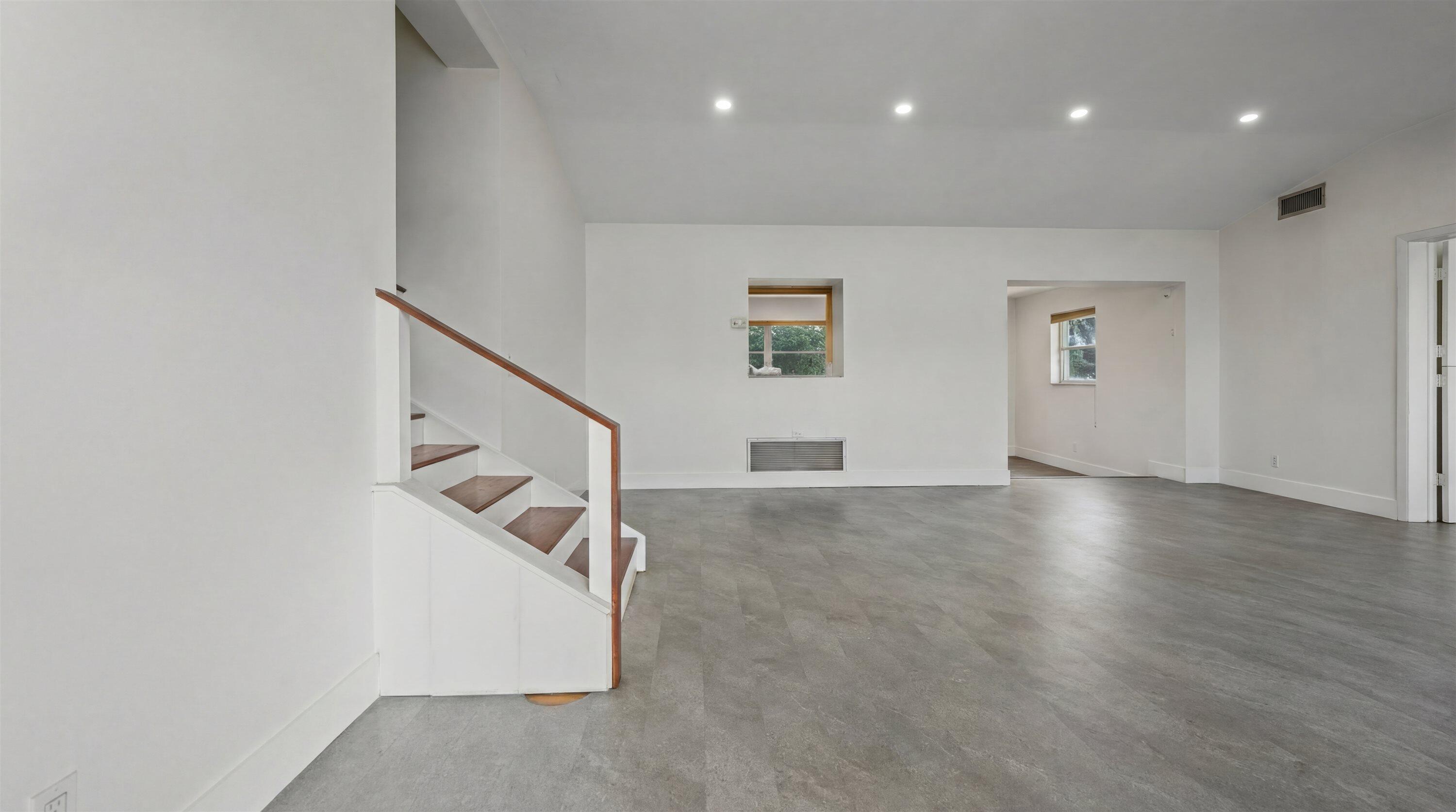 LAKE OSBORNE ESTATES - Residential