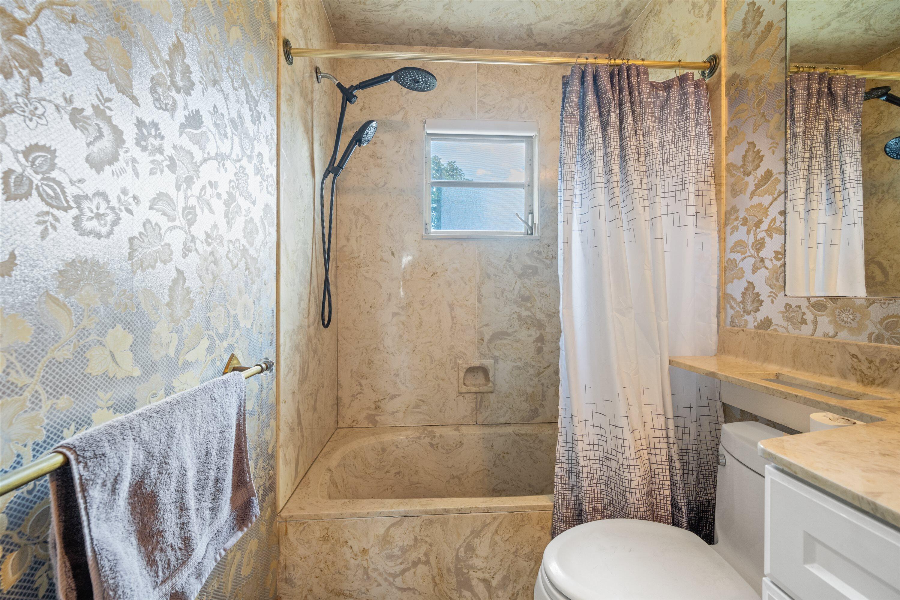 LAKE OSBORNE ESTATES - Residential