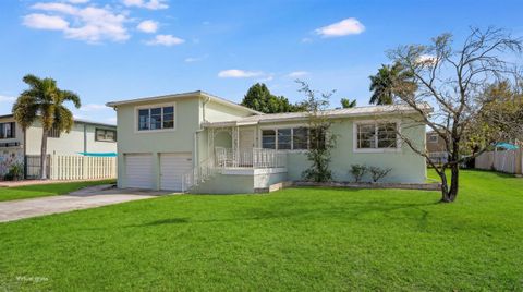 Tiny photo for 5160 Lake Osborne Drive, Lake Worth, FL 33461 (MLS # R11165277)