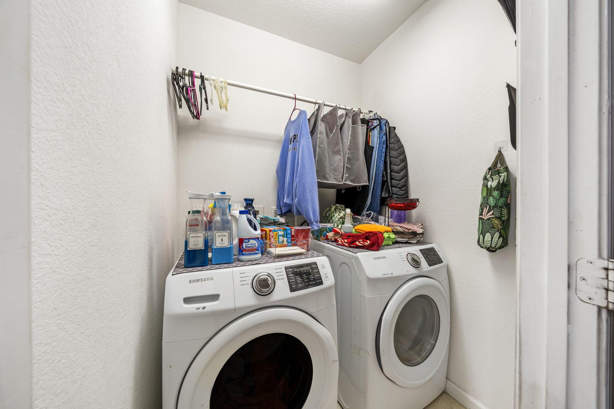 VIZCAYA FALLS PLAT 1 - Residential