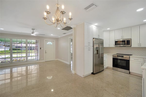 917 SE 15TH CT, DEERFIELD BEACH, FL 33441 - Image b46a99840c3c1de38dcedc6b9ddd60bf/394900669