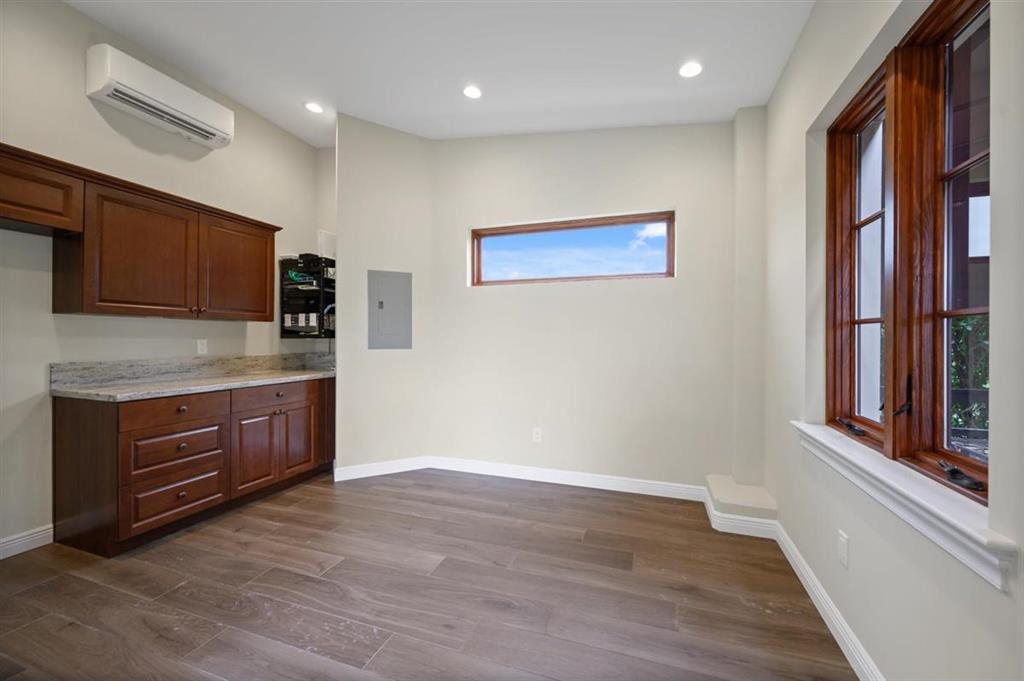 SOUTHFIELDS - Residential