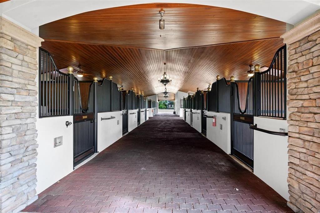 SOUTHFIELDS - Residential