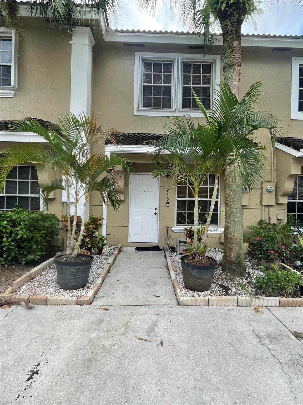 Nasher 159-42 B - Residential Lease