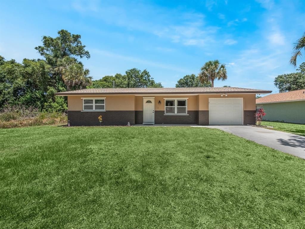 Photo of 7402 Banyan Street, Fort Pierce, FL 34951 (MLS # R10719034)