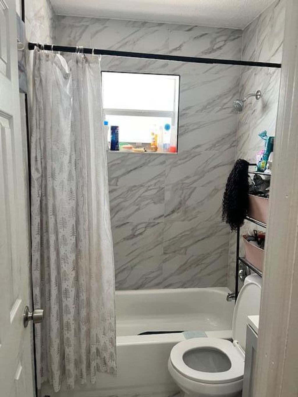 Photo of 390 NE 42nd Court #A-b, Oakland Park, FL 33334 (MLS # B26001264)