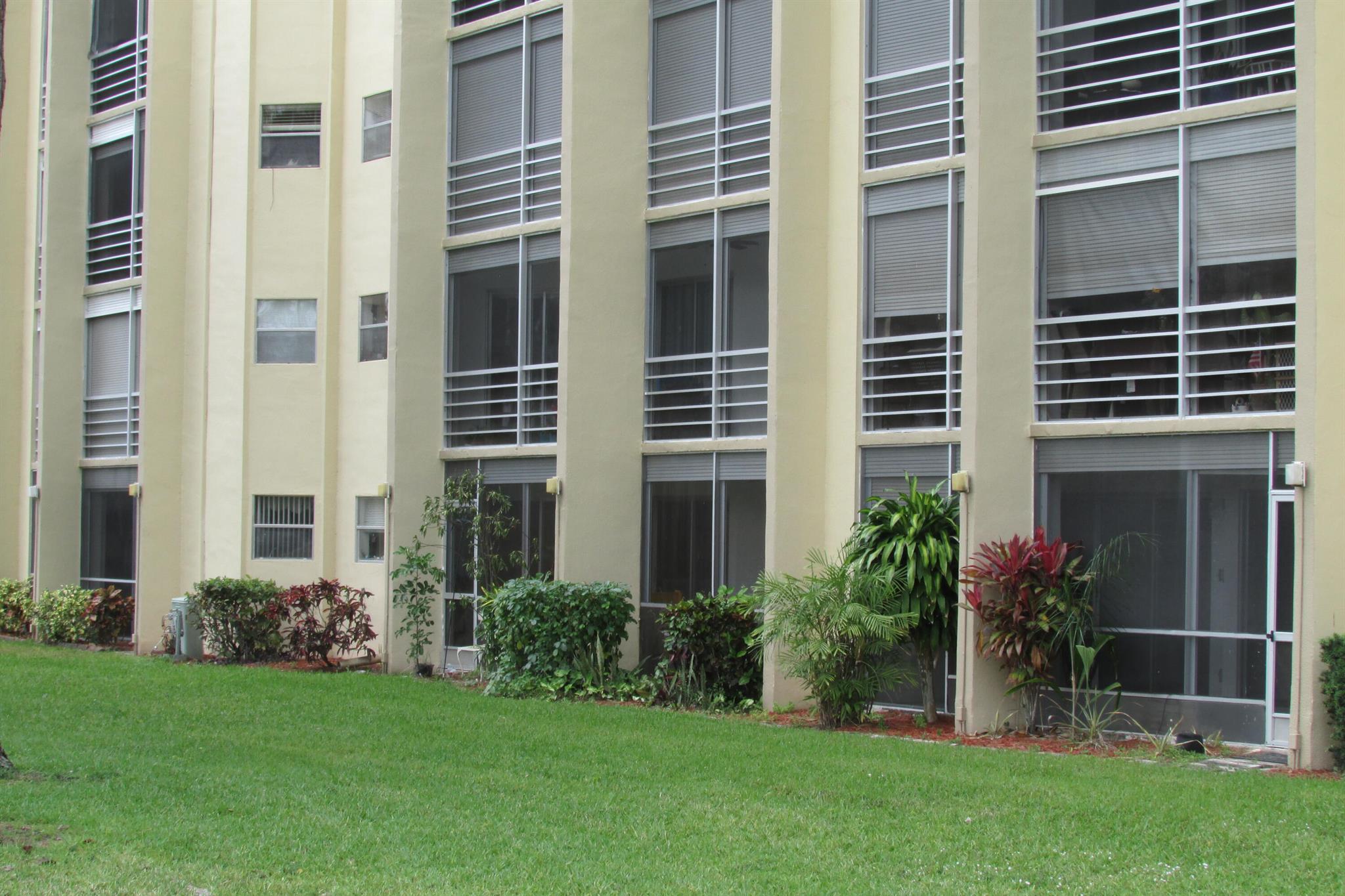 POINCIANA PLACE CONDO 1,2 - Residential