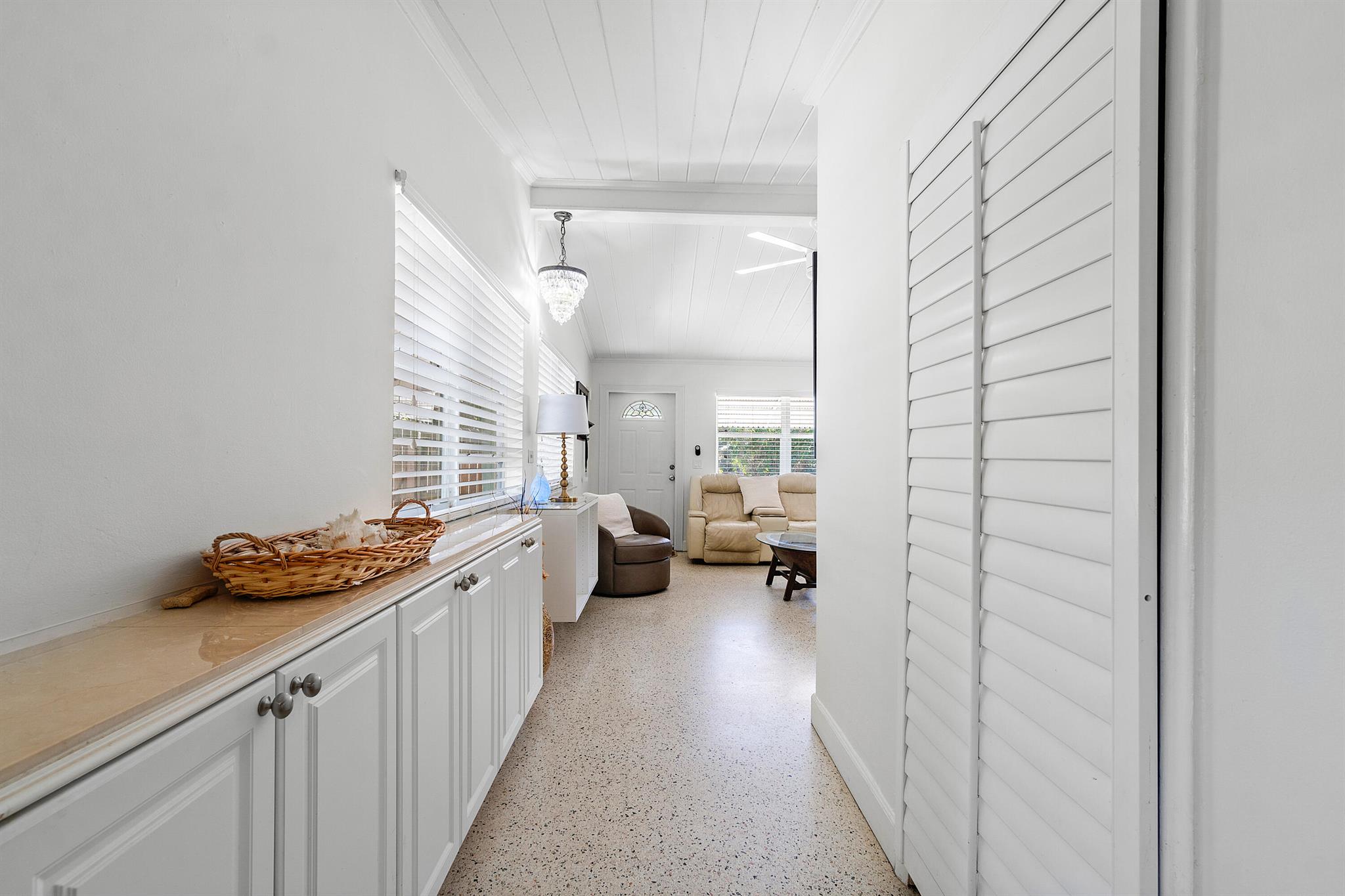 DELRAY MNR - Residential Lease