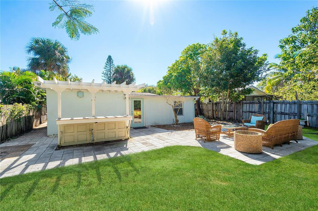 DELRAY MNR - Residential Lease