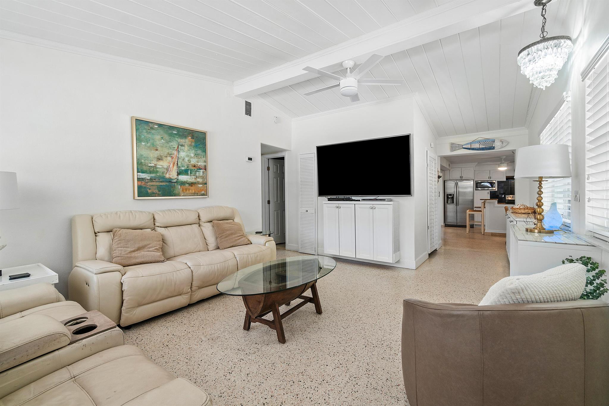 DELRAY MNR - Residential Lease