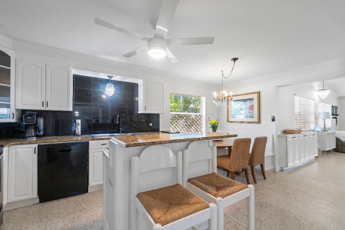 DELRAY MNR - Residential Lease