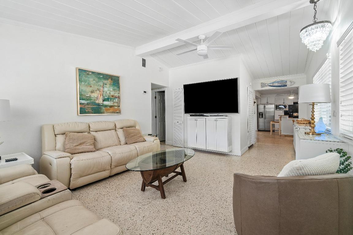 DELRAY MNR - Residential Lease