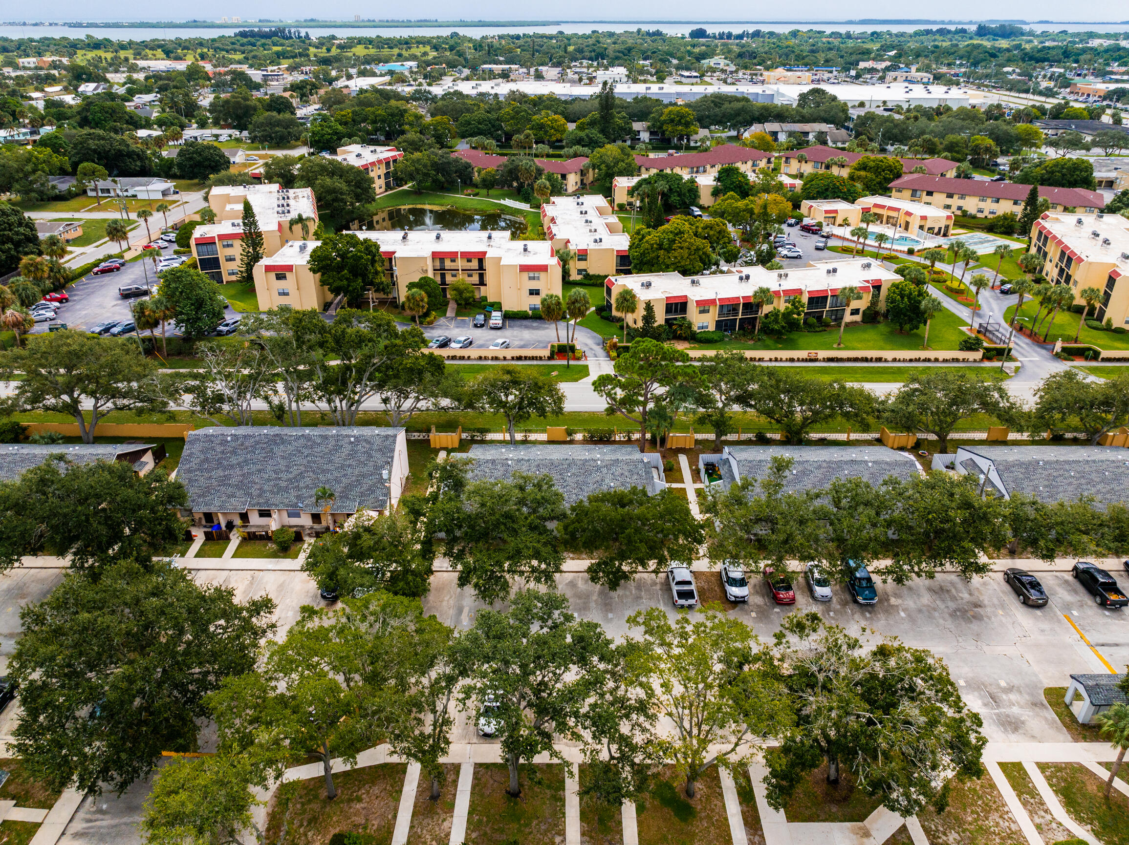 SOUTHERN COURTYARD TOWNHOMES - Residential