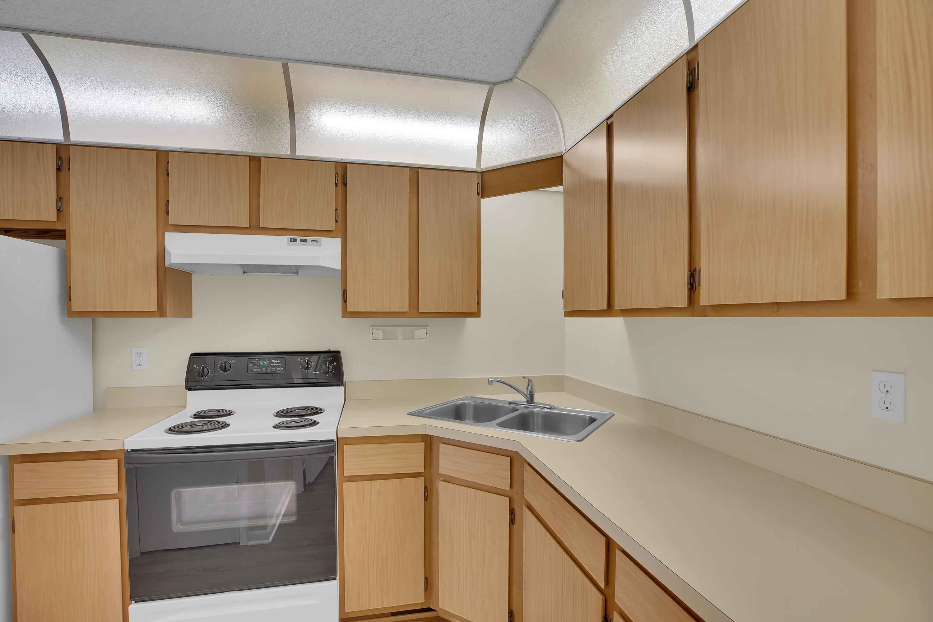 SOUTHERN COURTYARD TOWNHOMES - Residential