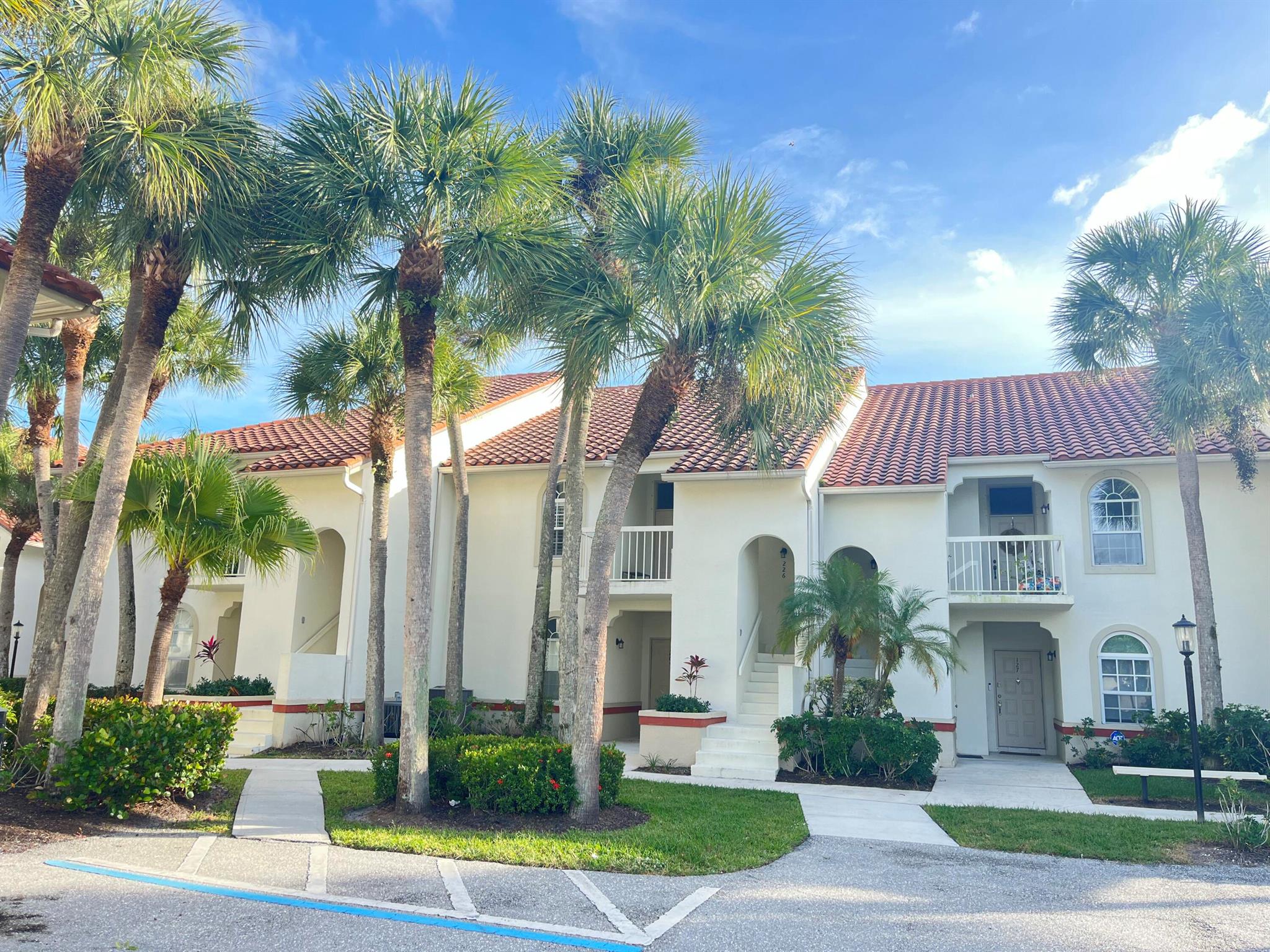 MEADOWBROOK AT PGA CONDO - Residential