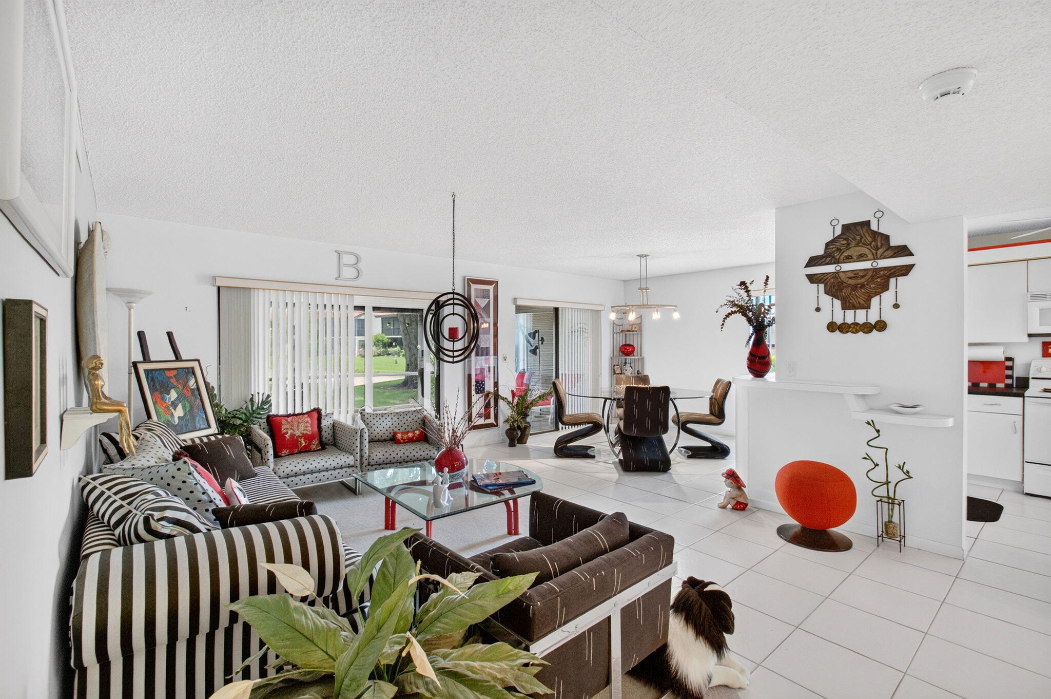 10247 N Circle Lake Drive 102
