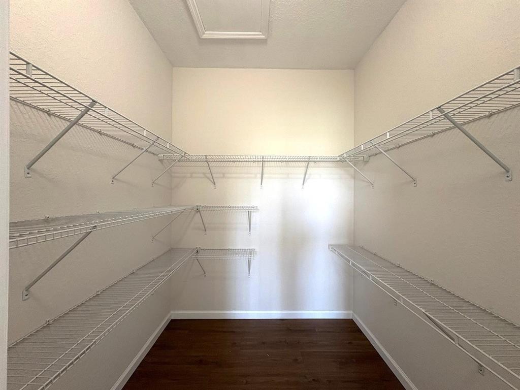 Strok 2 147-22 B - Residential