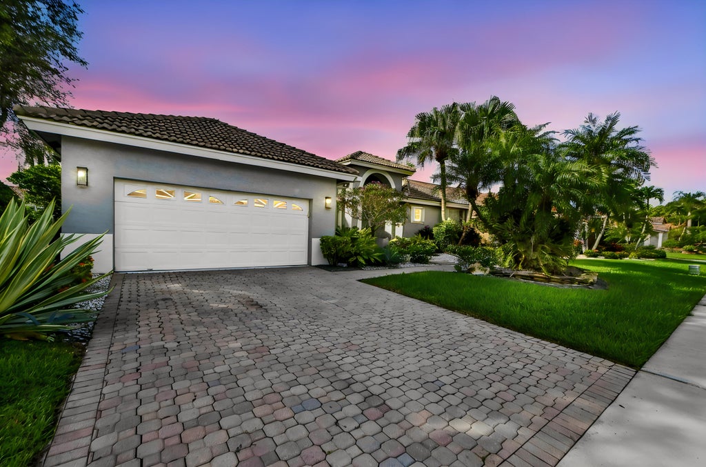 Photo of 7915 Bridlington Drive, Boynton Beach, FL 33472 (MLS # B26089323)