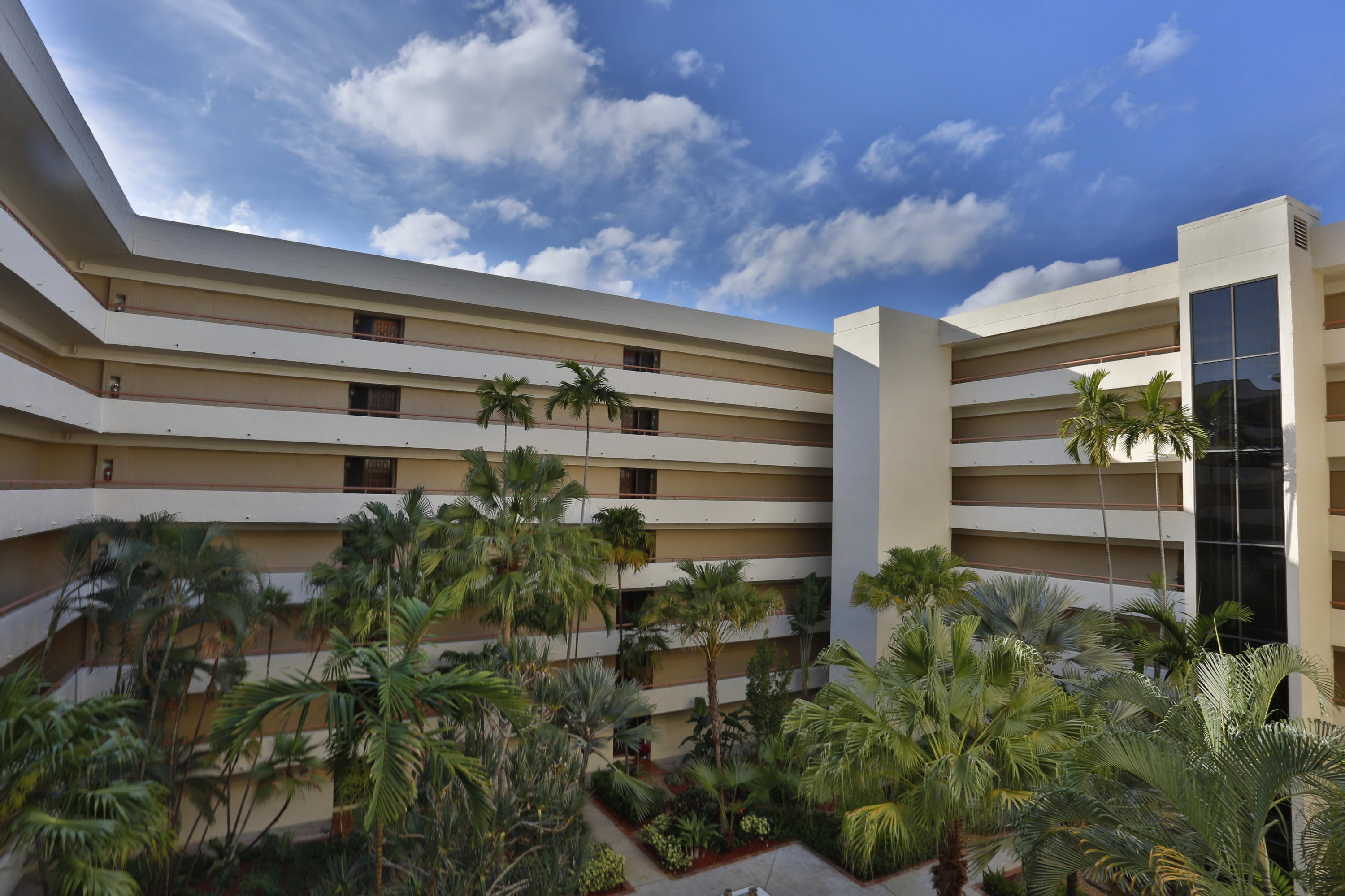 LA RESIDENCE CONDO - Residential