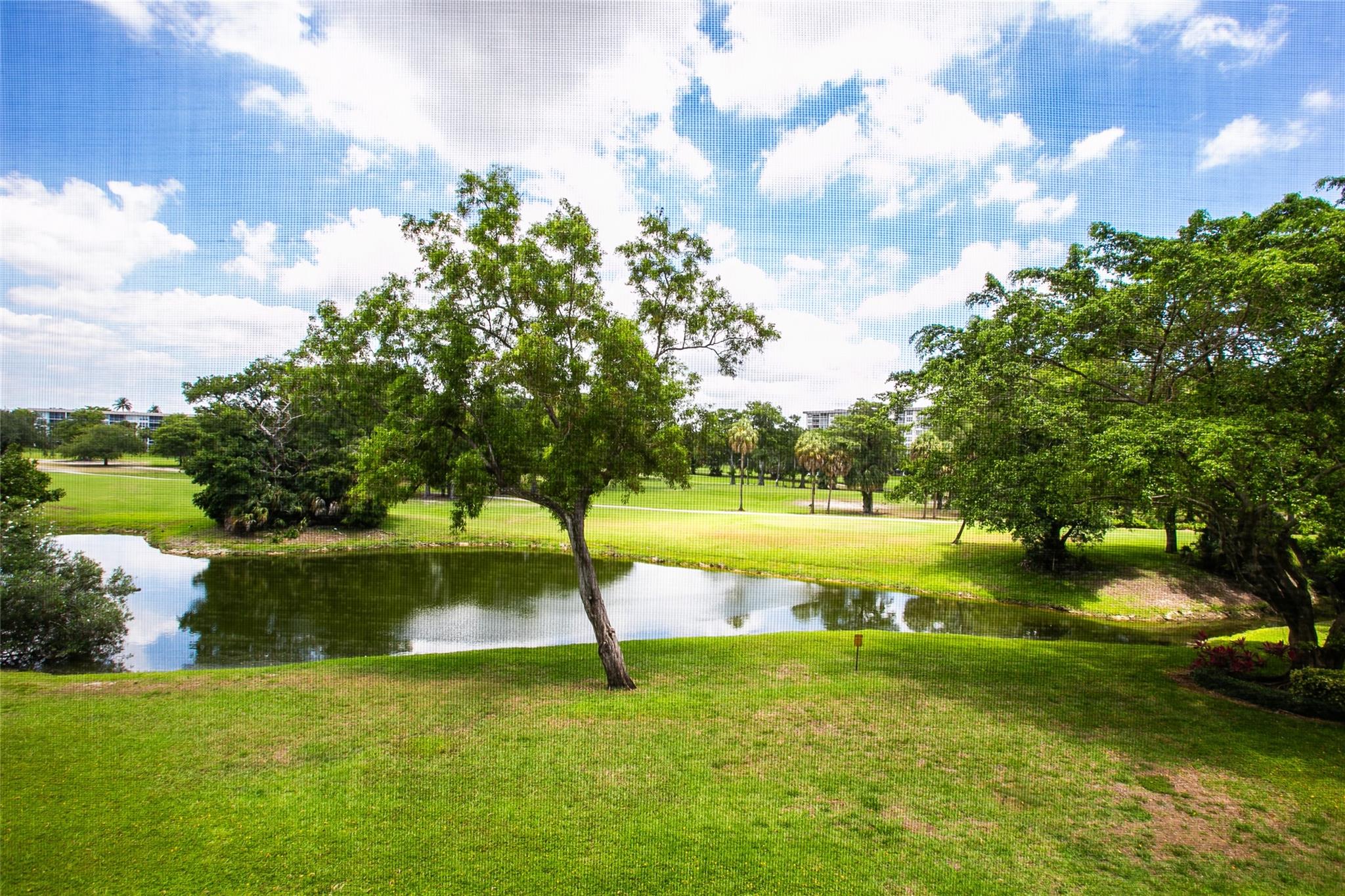4015 W Palm Aire Dr 306