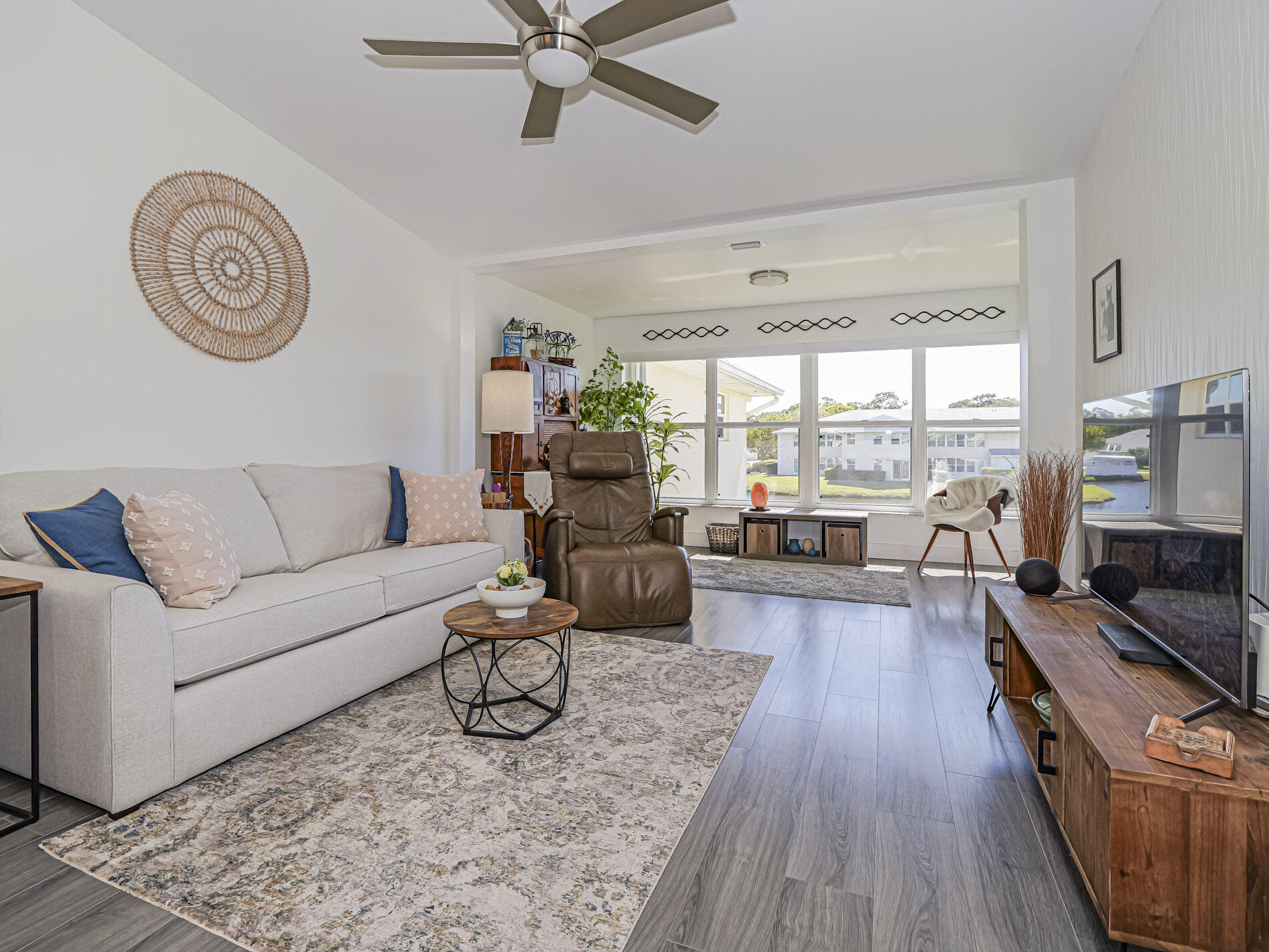 GROVE ISLE EAST CONDOMINIUM - Residential