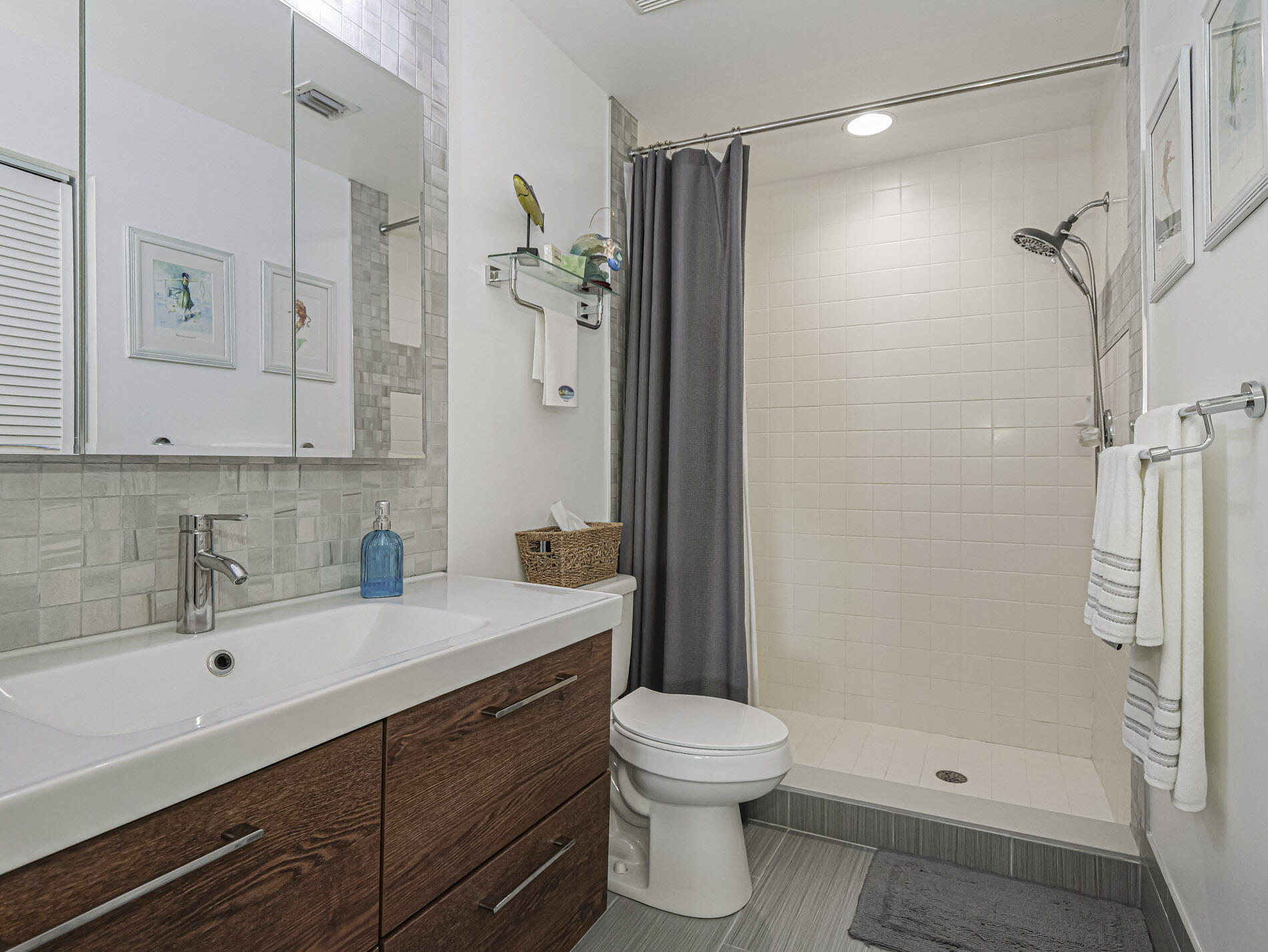 GROVE ISLE EAST CONDOMINIUM - Residential